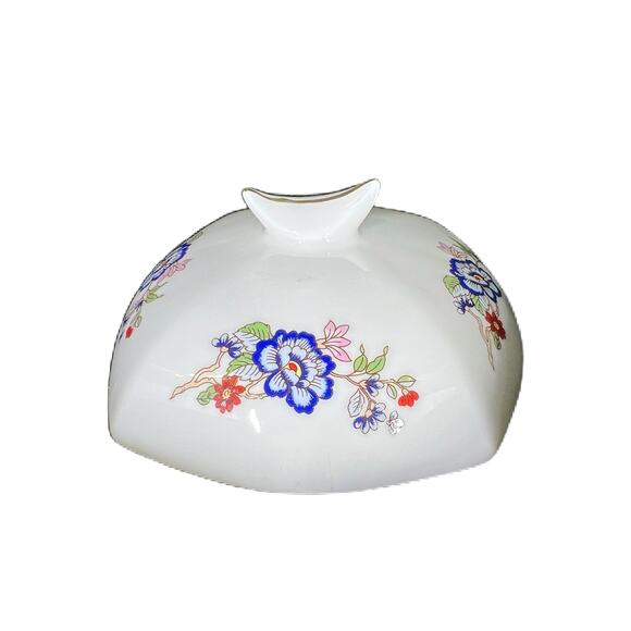 Royal Tara Tara Hall Fine Bone China Keepsake Trinket Box - Picture 4 of 9